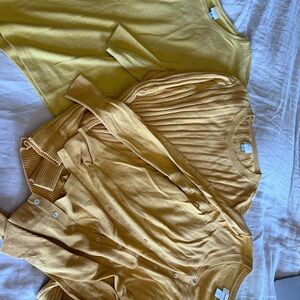 Mustard lot of sweaters - small